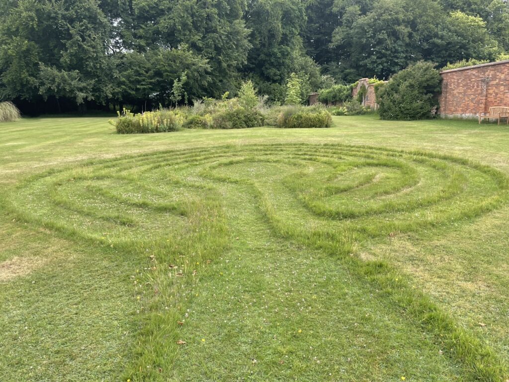 Labyrinth-1024x768